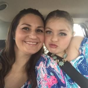 Meet your Posher, Laura